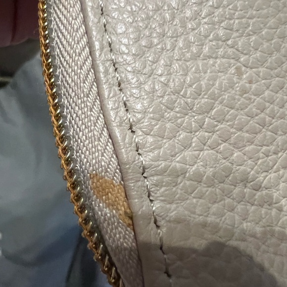 Ora Delphine bucket bag with makeup case - Picture 6 of 11